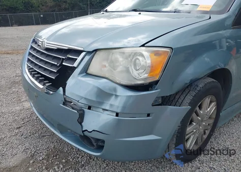 2008 Chrysler Town & Country Limited z USA, uszkodzony, nr VIN 2A8HR64X98R811762